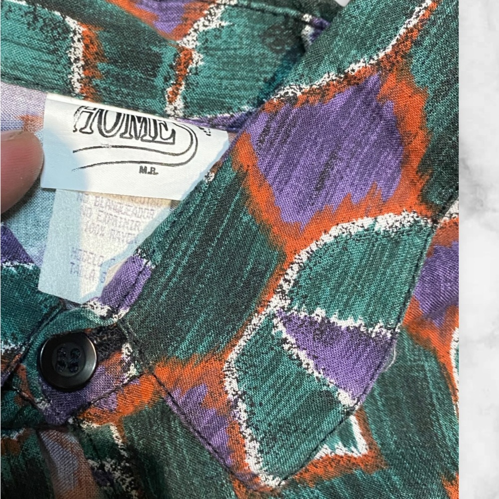 Men’s Homes large button down - Picture 4 of 7